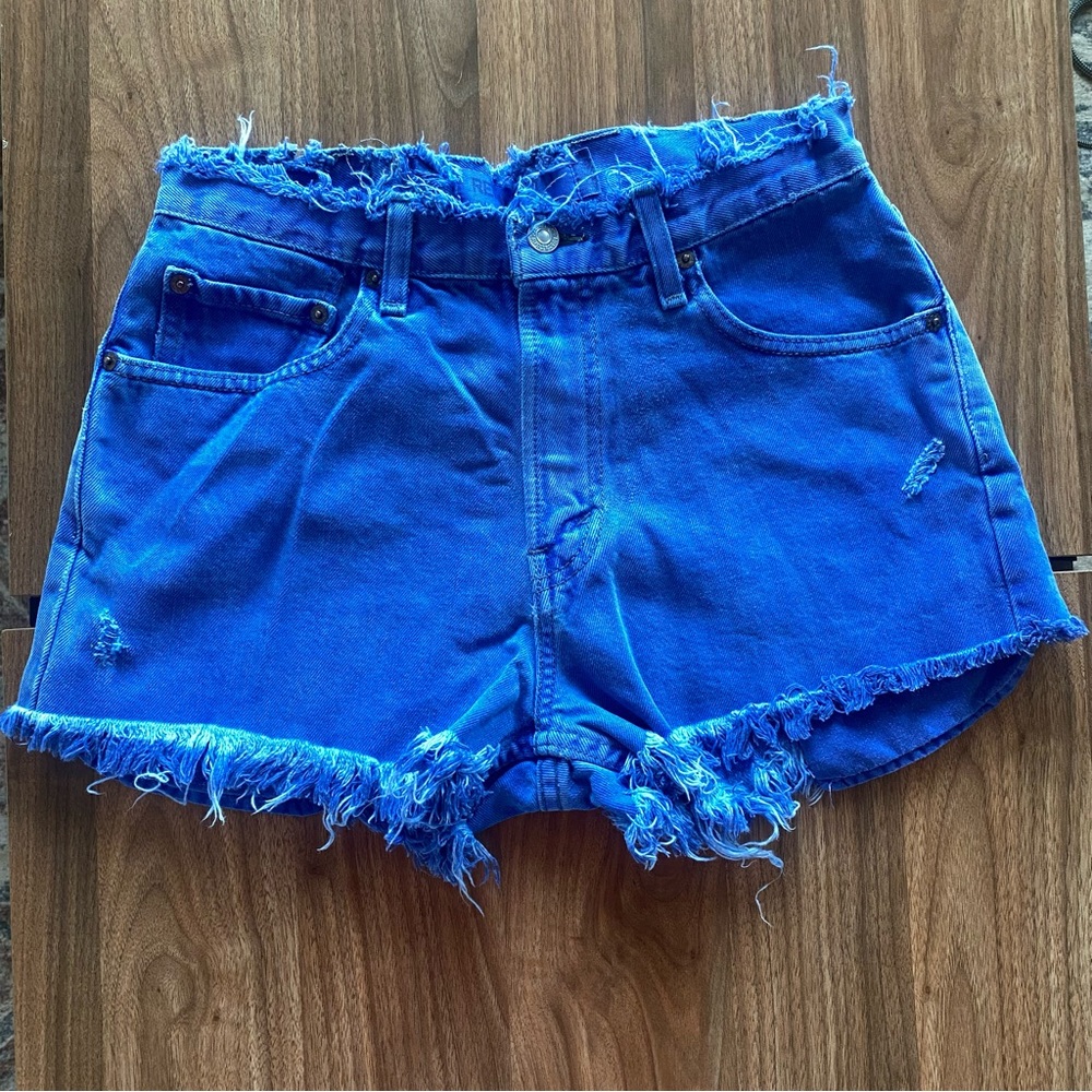 Blue dyed trashed Levi Denim Shorts Size 2